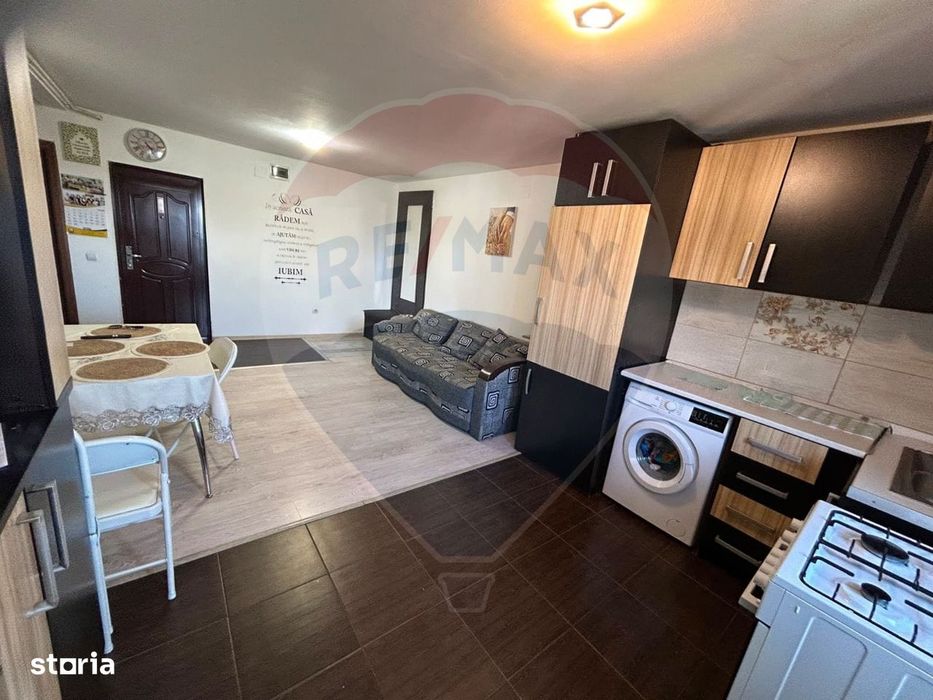 Apartament cu 3 camere de vânzare