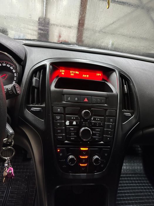 Opel astra J 2013 ,1.4 benzina