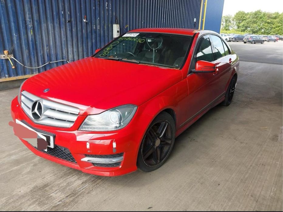 Grila centrala mercedes c class w204