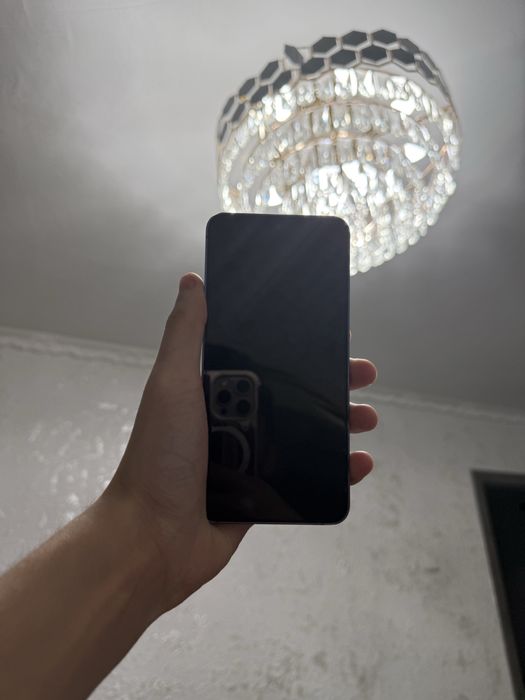 Продаю самсунг s24