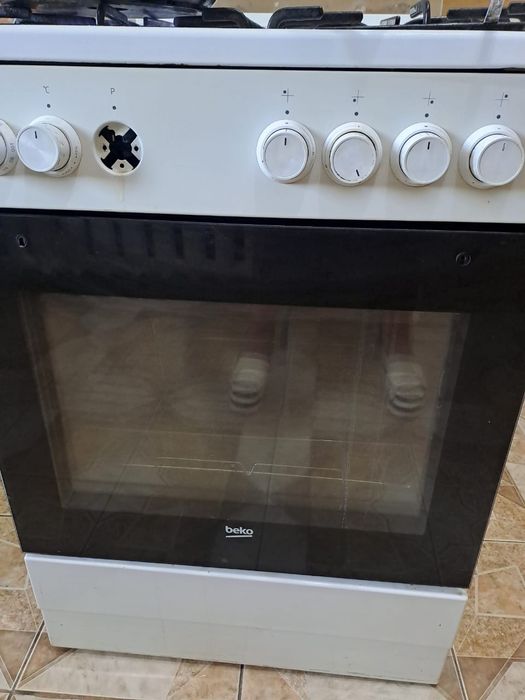 Продам газ плиту