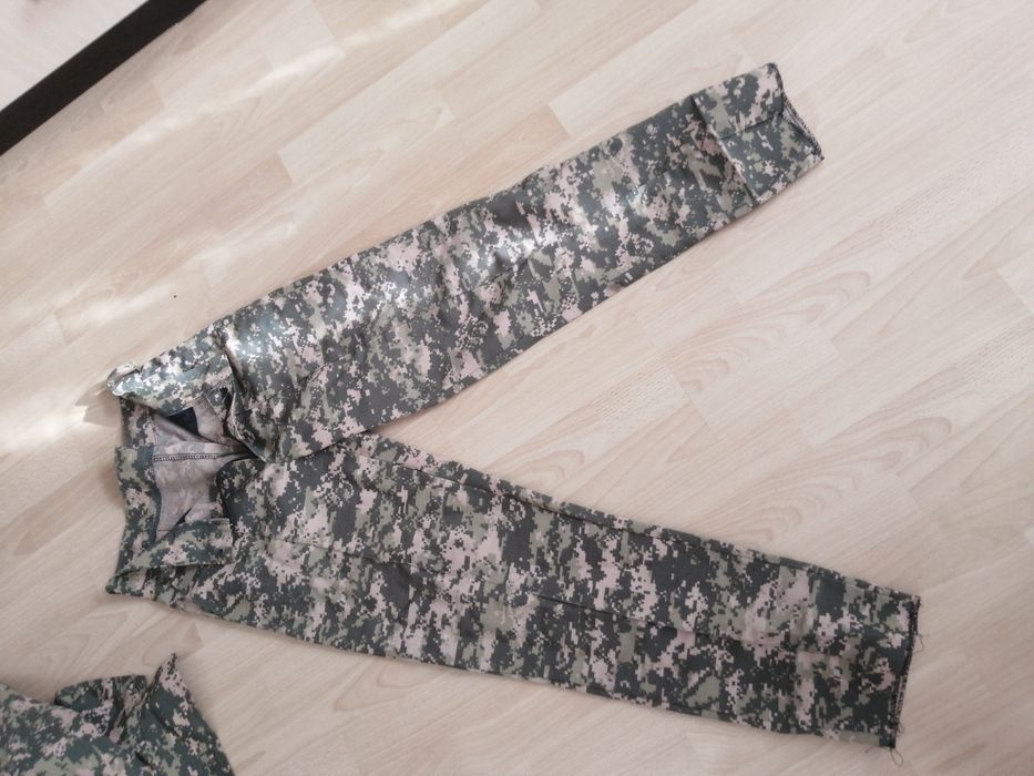Продам военную форму за 2000