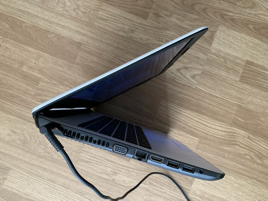 Laptop Hp Slim display 14,6 led ssd disk functional cu incarcator