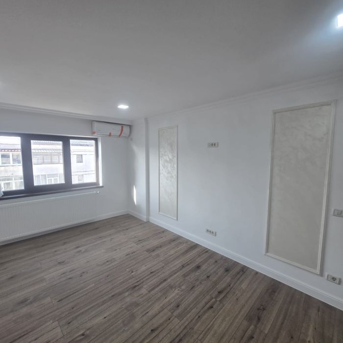 Apartament  zona centrala renovat ultra modern