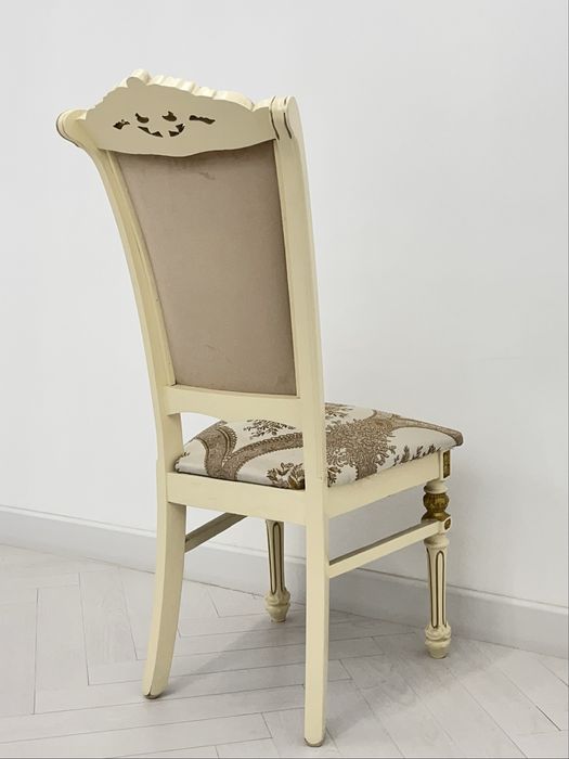 Стулья деревянные 12 штук