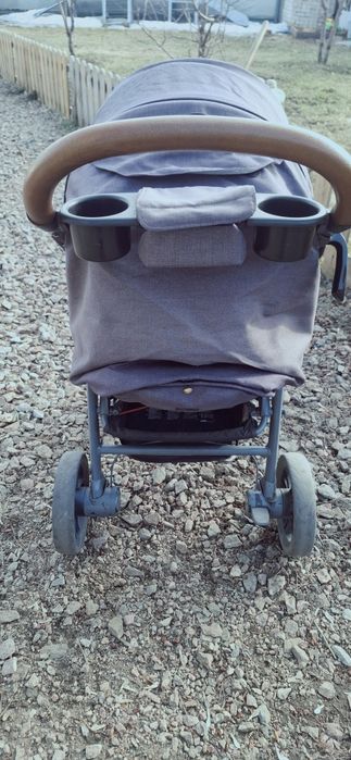 Продам коляску joie