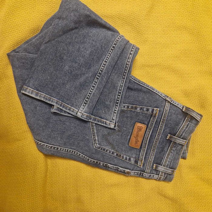 Джинсы на подростка Levi's, Wrangler