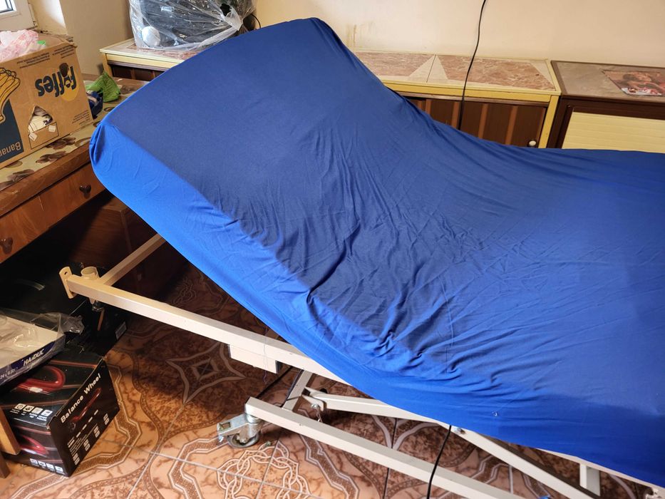 Pat electric pentru ingrijire acasa bolnavi + saltea