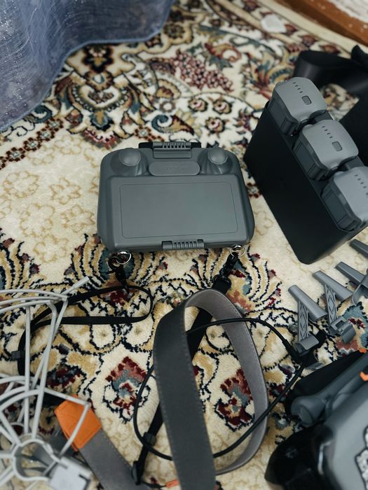 DJI AIR 3S дрон м
