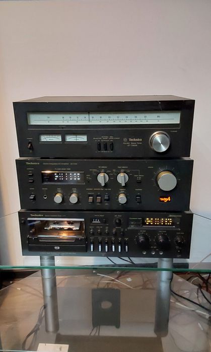 Pentru o linie de clasă , propun un Deck aproaaa nou -Technics RS- 673