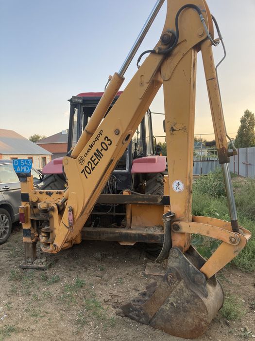 Продам экскаватор погрузчик Амкодор 702Ем