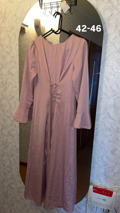 Вечерние платья.