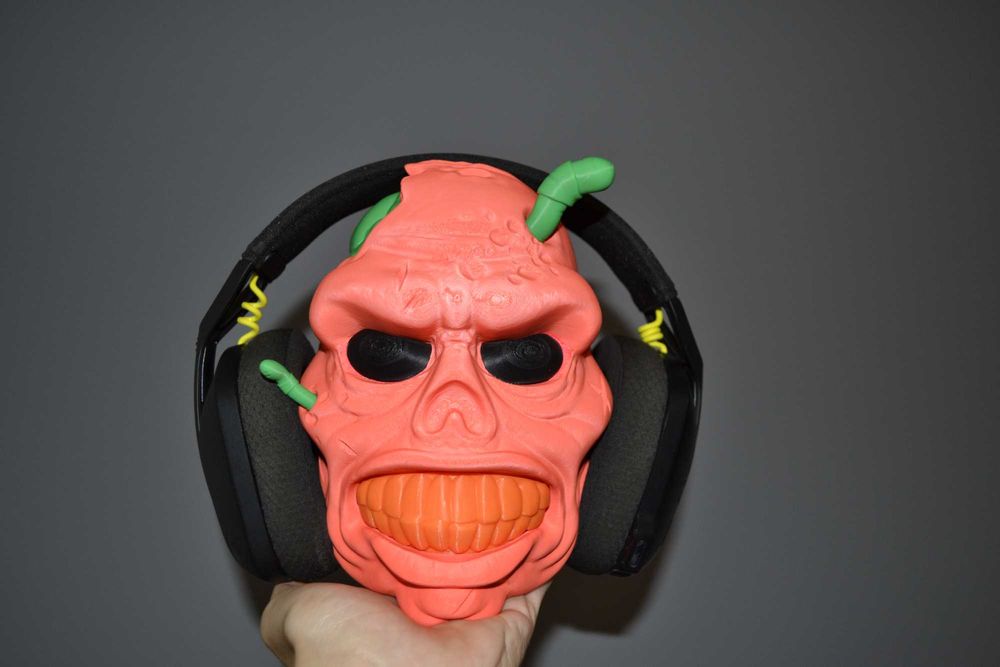 Стойки за слушалки