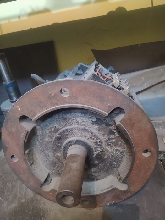 Электродвигатель