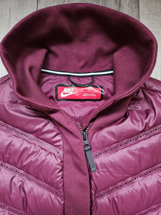 Яке- есенно Nike