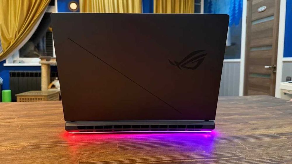 Asus ROG Strix G18