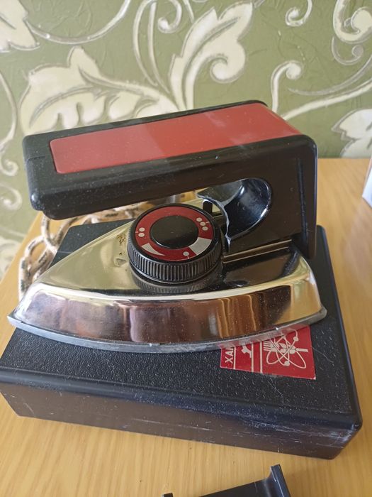 Мини-утюг дорожный