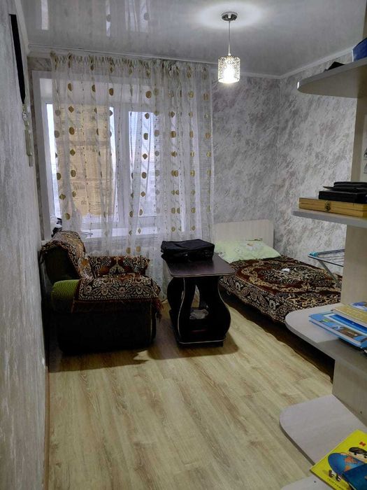 продам 3 комнатную