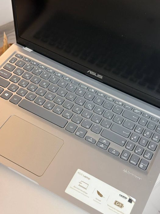 Asus i5/10, SSD 512GB, 67% | т163211