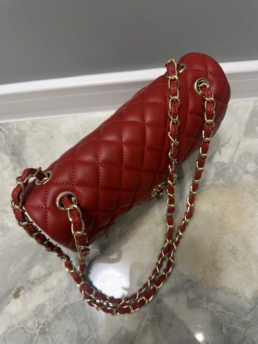 Chanel червена чанта
