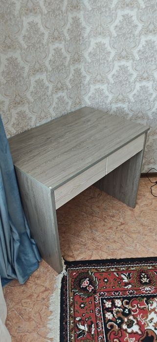 Продам письменный стол