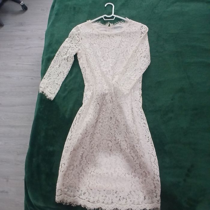 Rochie crem dantela