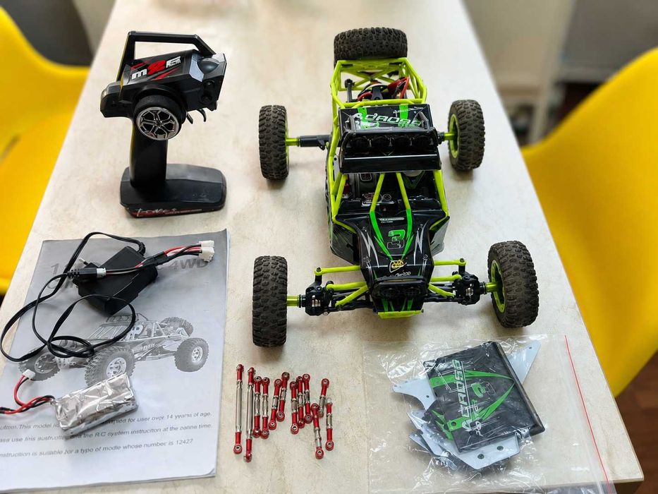 Vand RC Car Wltoys 12427 BUGGY 1:12 – complet, foartre bine itnretinut plus upgrade-uri