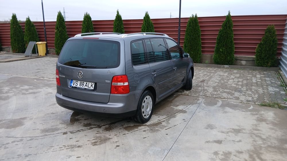 Volkswagen Touran 2005 diesel, 2.200 € — imagine 3