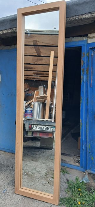 Продам зеркало в рамке