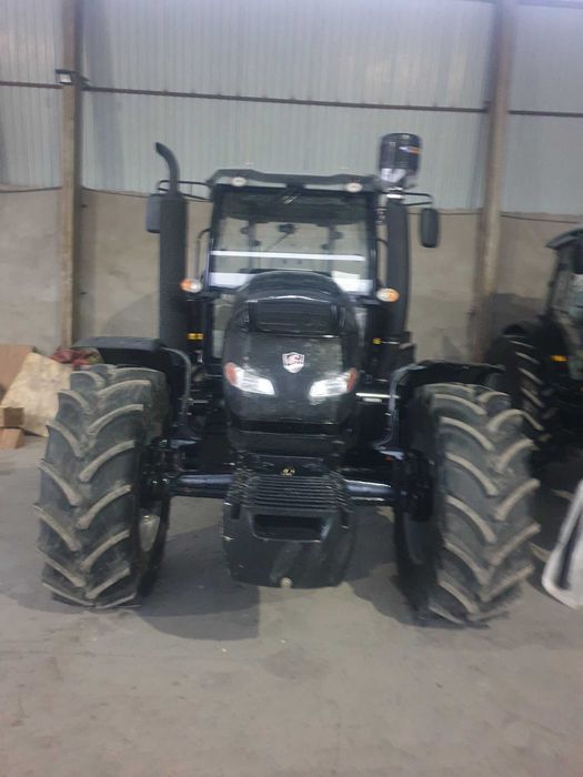 Трактор FARMLEAD 2204