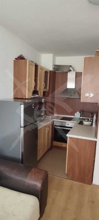 Тристаен апартамент в затворен комплекс в района на Галата- 94487