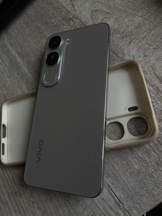 Vivo 40 Lite последный модель