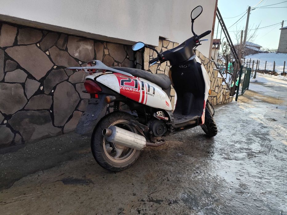 Продава се скутер