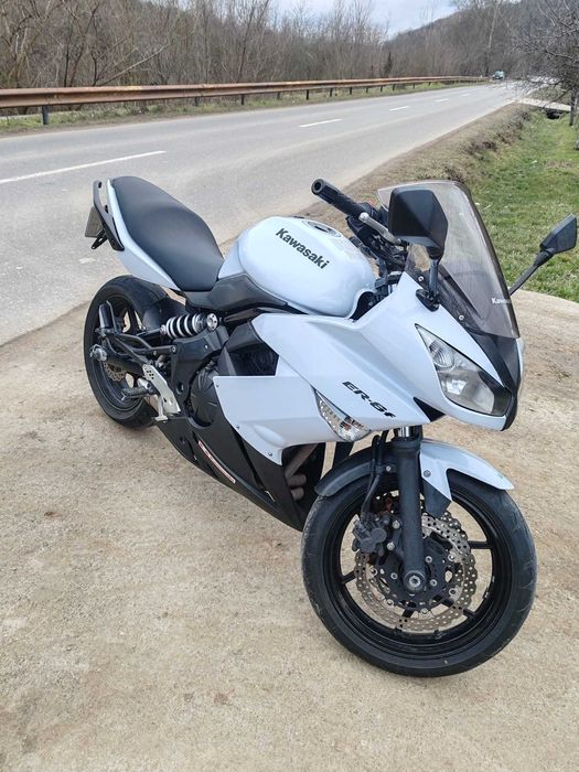 Motocicleta KAWASAKI R6F