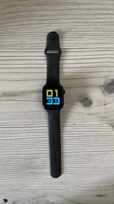 Продаю эпл вотч 8 серия