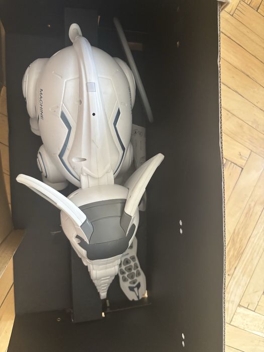 ROBOT - слоник на дистанционном управлении