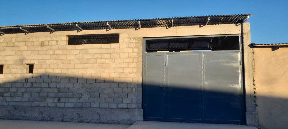 3 so'tixli, 2 ta Korobka Kottej sotiladi