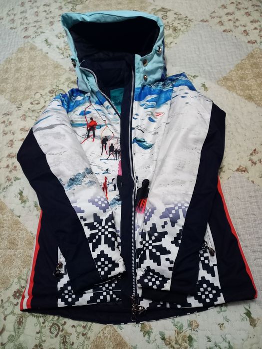 НЕДОРОГО! Продам НОВЫЙ женский лыжный костюм