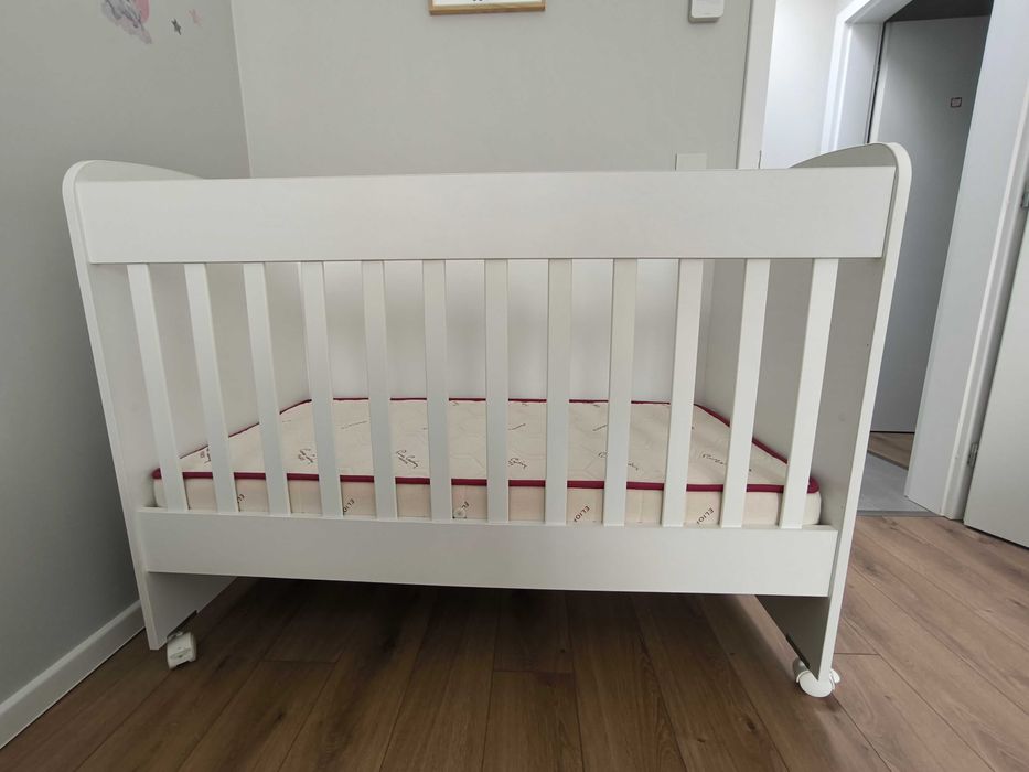 Бебешко легло/креватче с колела + матрак Magniflex Pier Cardin