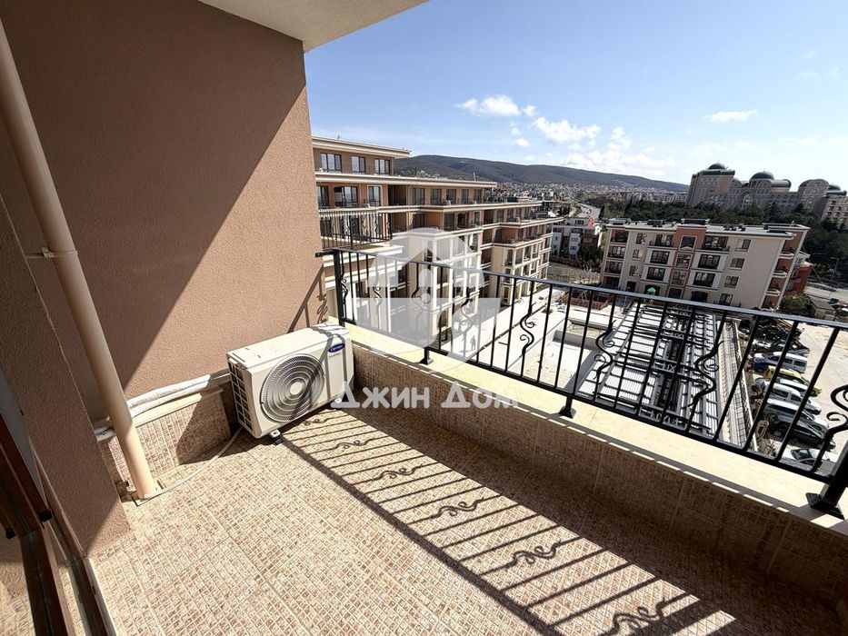 Продава се Двустаен апартамент в к.к. Слънчев бряг - 65 кв.м за 1752 €/кв.м - Снимка #8
