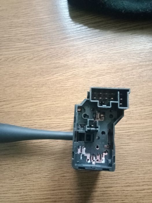 Переключатель поворотов Ниссан Примьера