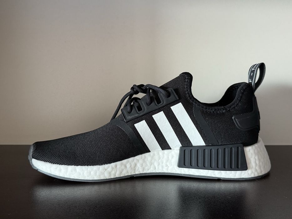 ADIDAS NMD_R1 PRIMEBLUE 45номер 29см Стелка Нови с Кутия