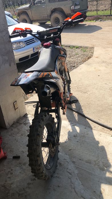 Cross 125 4 timpi dau la scimb pe trotineta g2