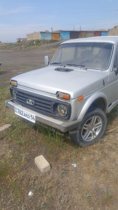 Продам Нива 2110