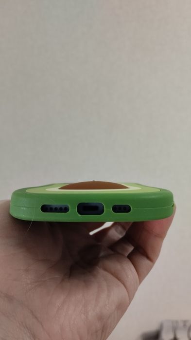 Продам новый чехол на Iphone 14