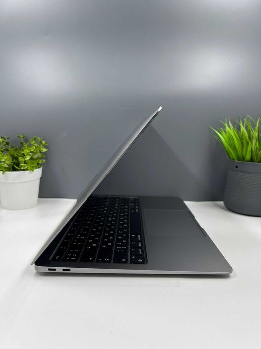 Ноутбук Apple macbook air  70008а680