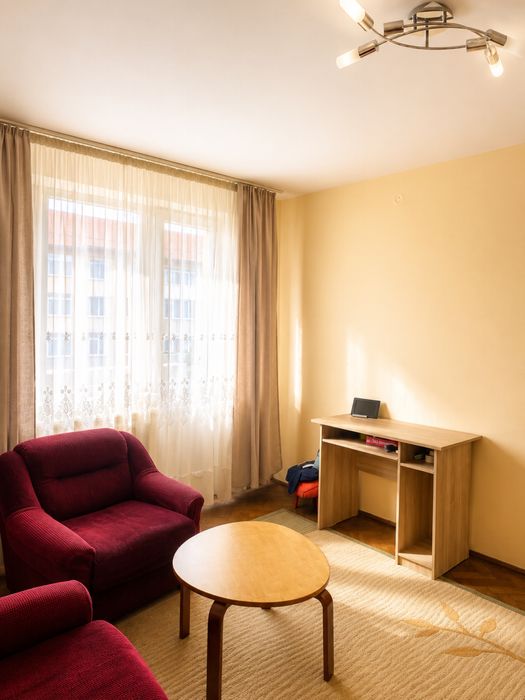 Apartament 2 camere ,etajul3, complet mobilat și utilat, centrală proprie pe gaz, bloc cărămidă, zona Policlinică Motru, J4-2-14, pret 37.500 euro