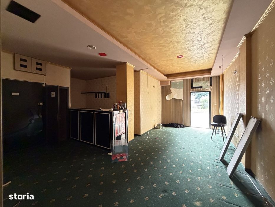 Spatiu Comercial Mioveni, Bld. Dacia, 72 mp, Centru