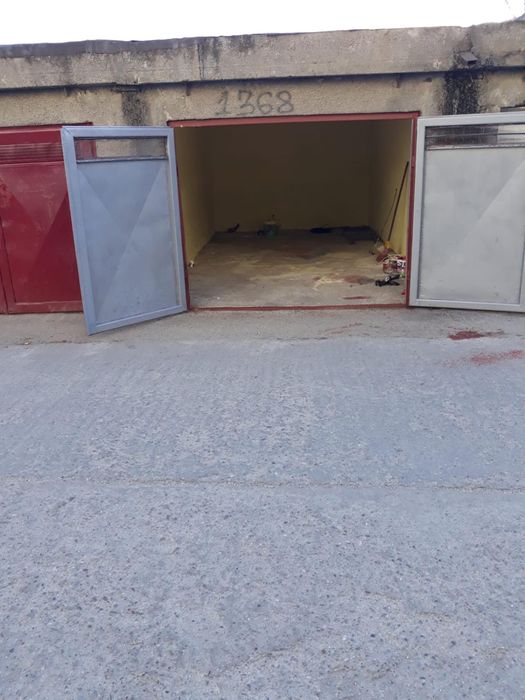 Inchiriez garaj spatios pe termen lung