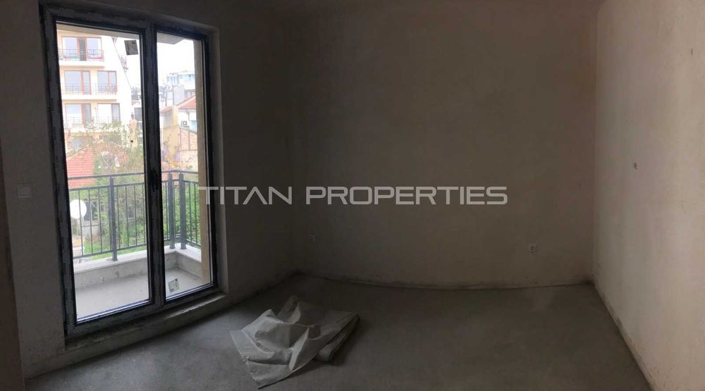 Продава се Тристаен апартамент в Варна, Център - 69 кв.м за 2986 €/кв.м - Снимка #9